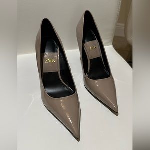 Very stylish, hot and elegant heels. So comfortable. Beautiful color. Size 9